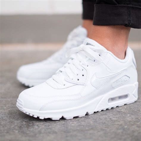 nike schuhe weiss frauen|nike weiße schuhe.